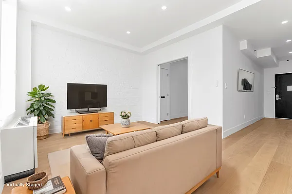 Rented by REAL New York | media 3