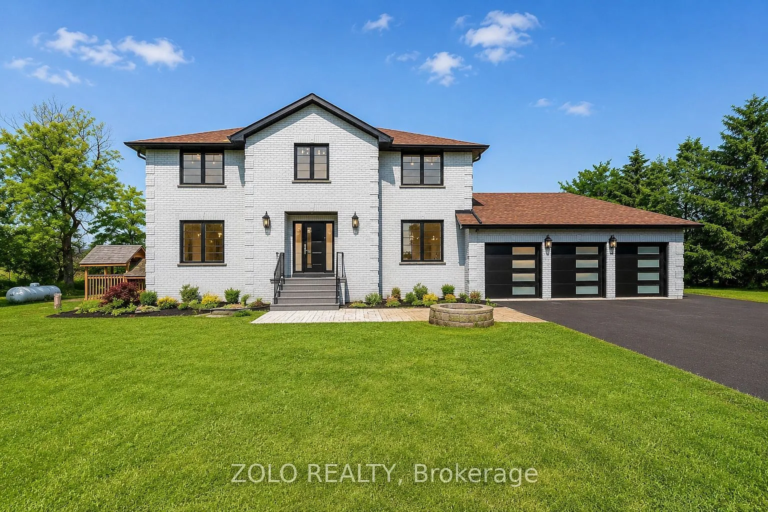 4 bed, $4,300 — Photo 1