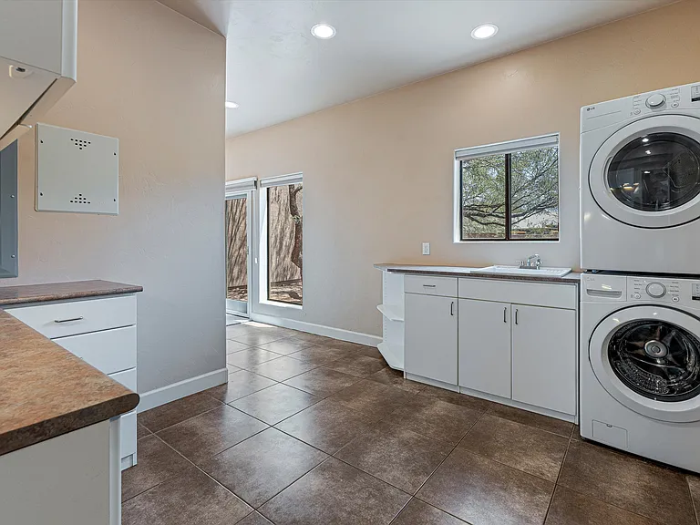 10270 E Glenn St — Photo 11