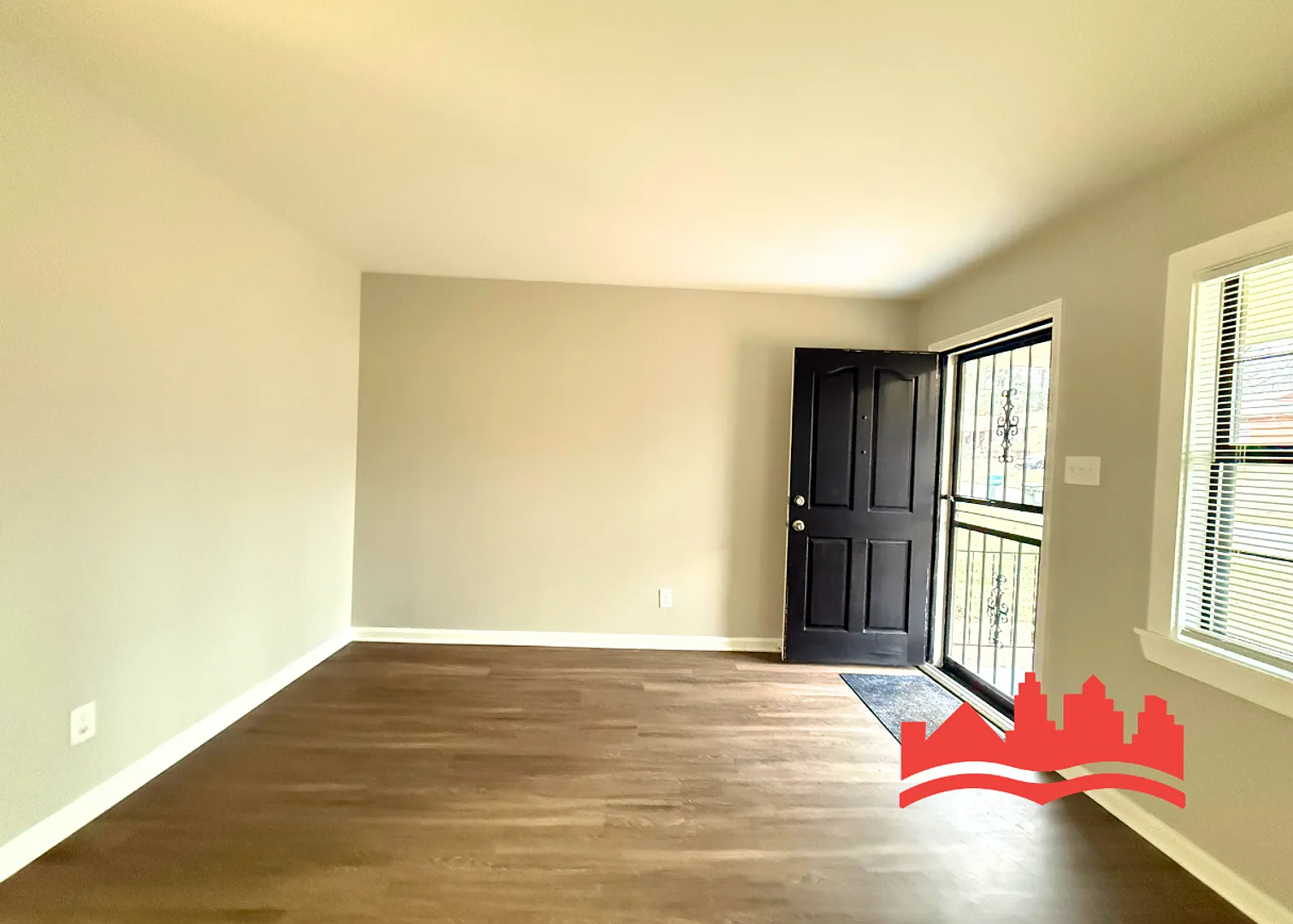 Welcome to 3575 Kensett Drive! — Photo 4