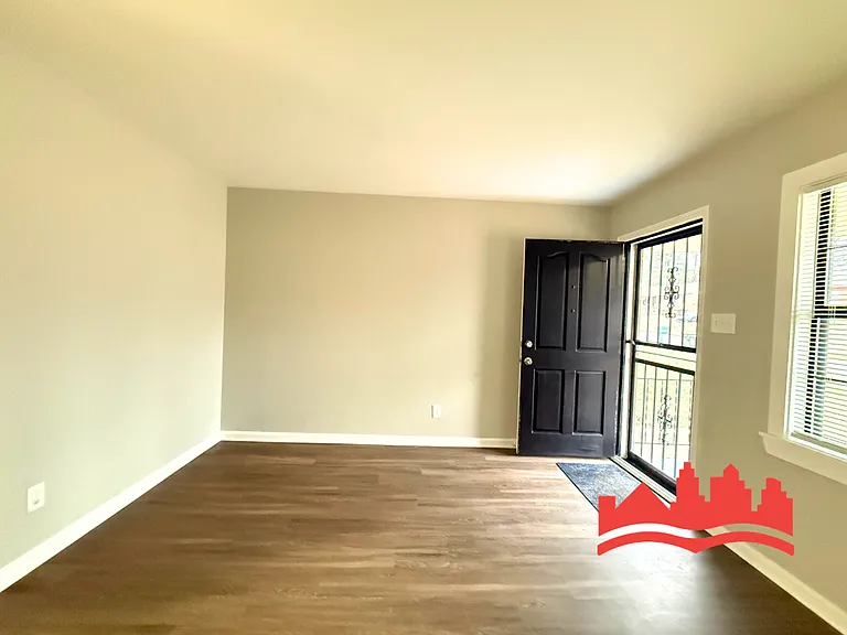 3575 Kensett Dr — Photo 4