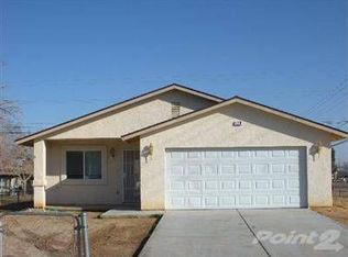 16390 Pine St, Hesperia, CA 92345