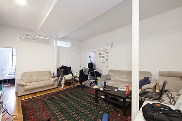 Rented by R New York