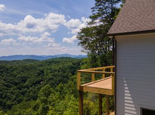 721 Round Top, Clayton, GA 30525