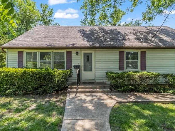 3003 NE 53rd St, Kansas City, MO 64119