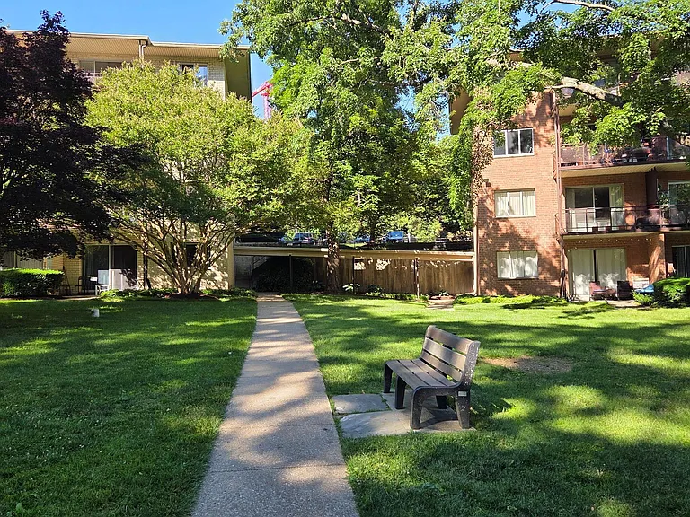 10432 Rockville Pike #301 — Photo 38