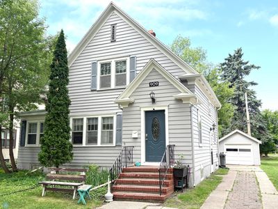 909 5th St S, Moorhead, MN, 56560