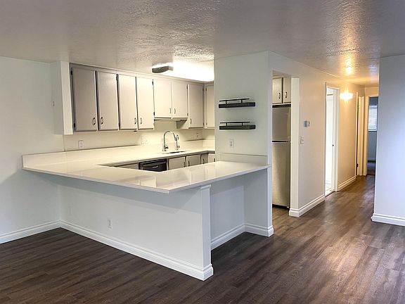 2nd image of 8143 S Cottonwood Hills Cir