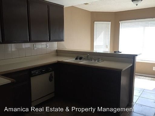 5th image of 1381 Reservoir Dr