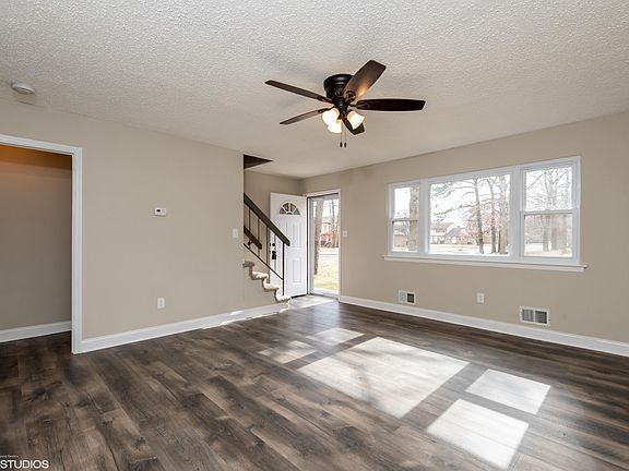 3rd image of 1170 Rachel Ct