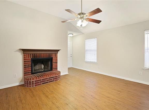 5th image of 1051 Port Isabel Dr