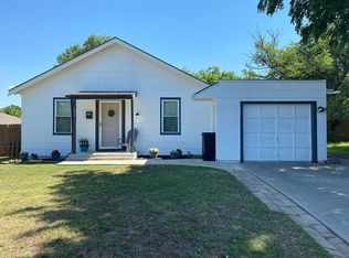 408 W Arapaho Ave, Weatherford, OK 73096