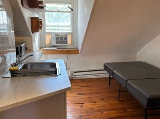 242 Race St, Philadelphia, PA 19106