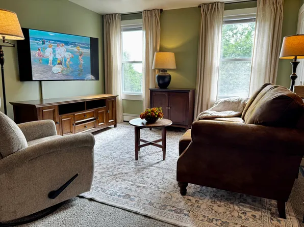 456 Essex St #B, Dover Foxcroft, ME 04426