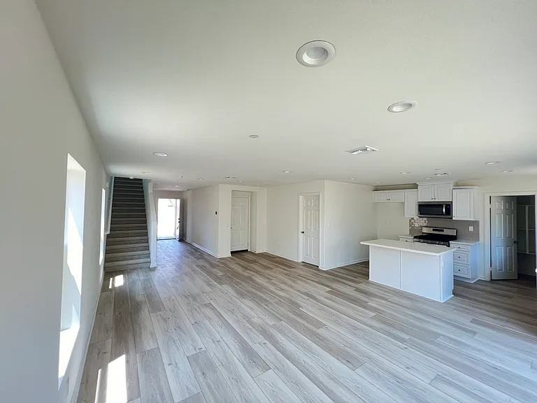 20189 Breeze Blooms Dr — Photo 31