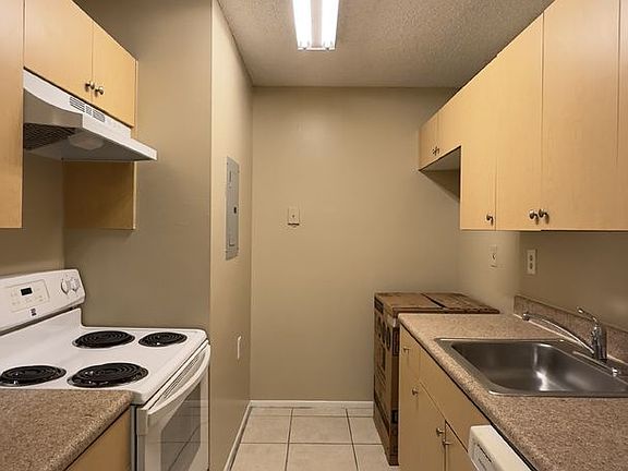 5th image of 1068 N Benoist Farms Rd #307