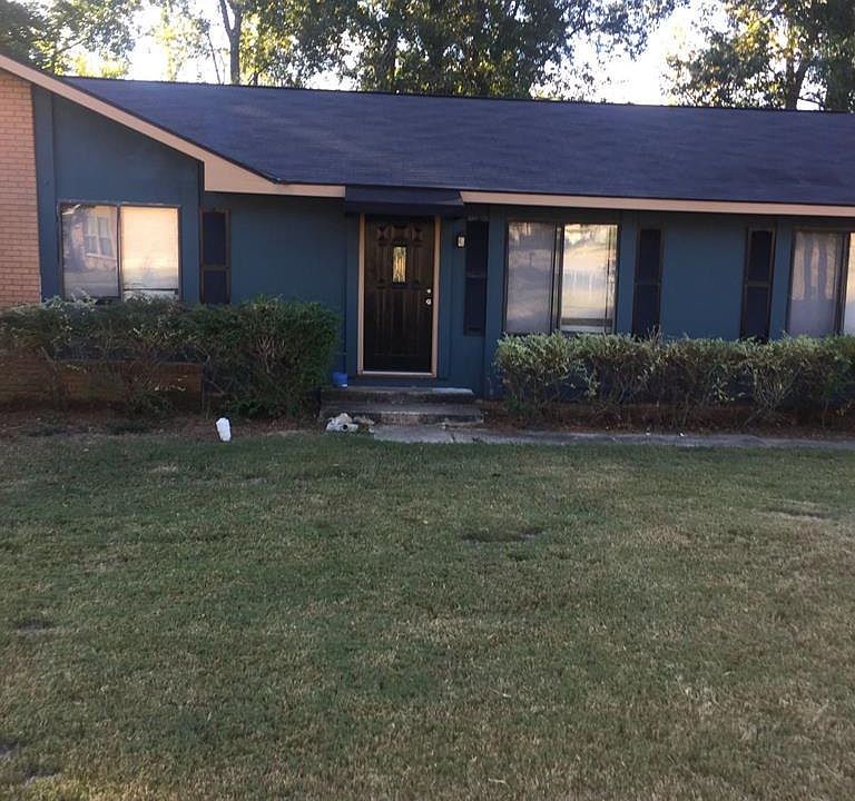 1st image of 6216 Parker Dr