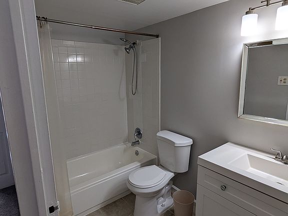 2nd image of 11252 Chestnut Grove Sq APT 147