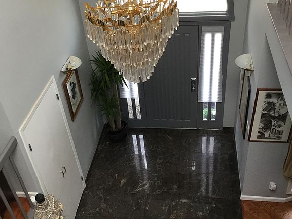 2nd image of 229 Guildford Ct