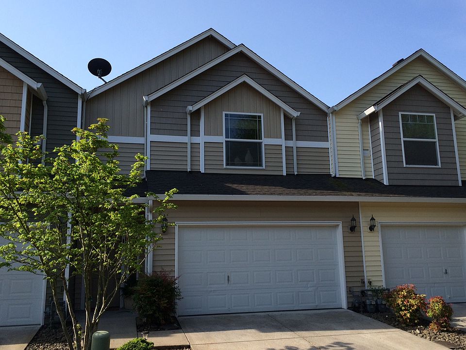 1st image of 2215 NE 139th Cir