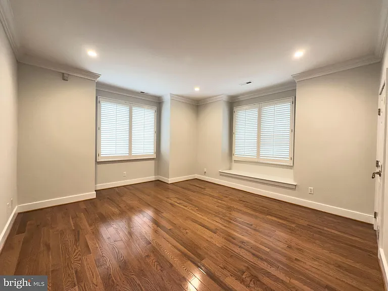 42 Greythorne Woods Cir — Photo 13