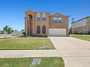 900 Carthage Way, Arlington, TX 76017
