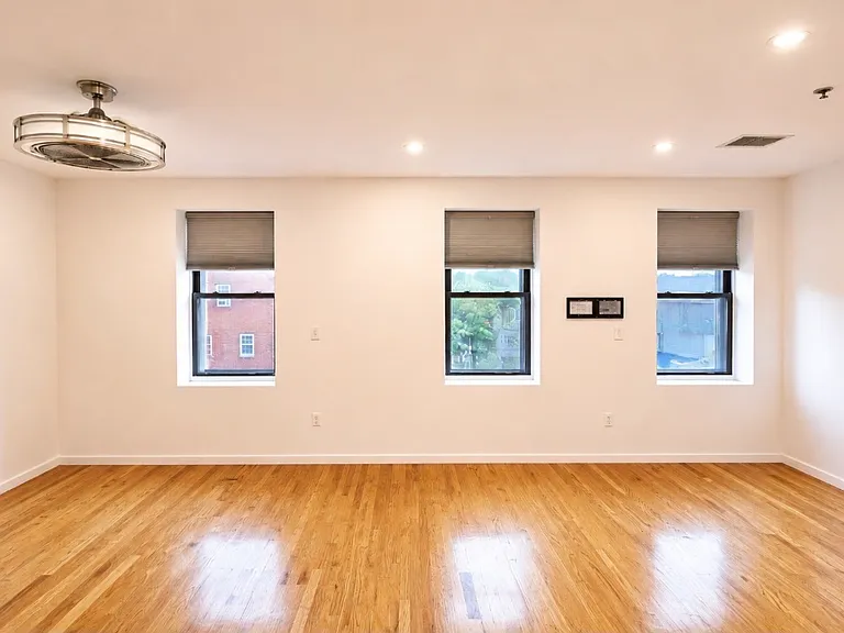100 Pearl St #18 — Photo 6