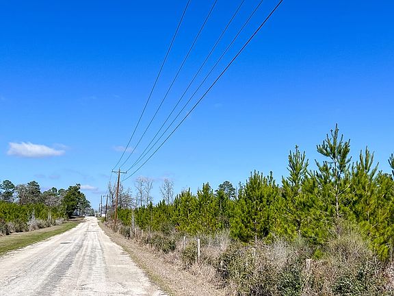2nd image of Wallace Rd