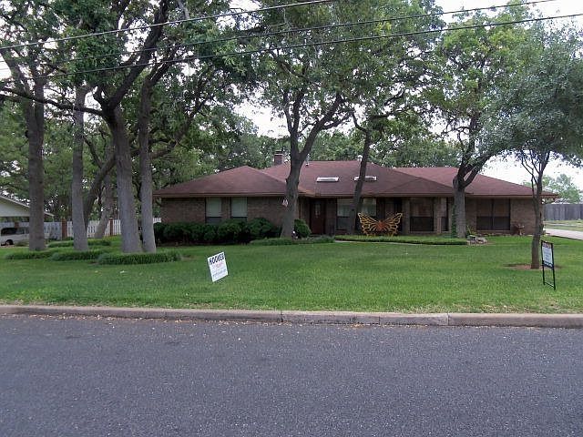 2nd image of 109 Cristol Dr