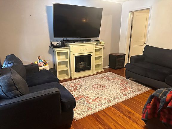 5th image of 335 Poor Farm Rd