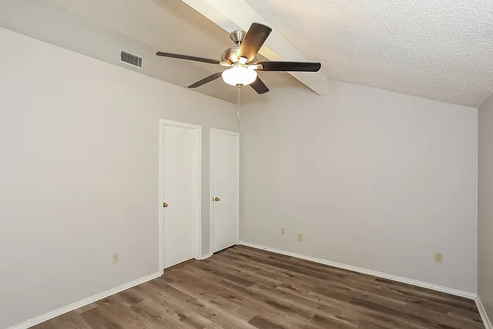 722 Nightingale Cir — Photo 12