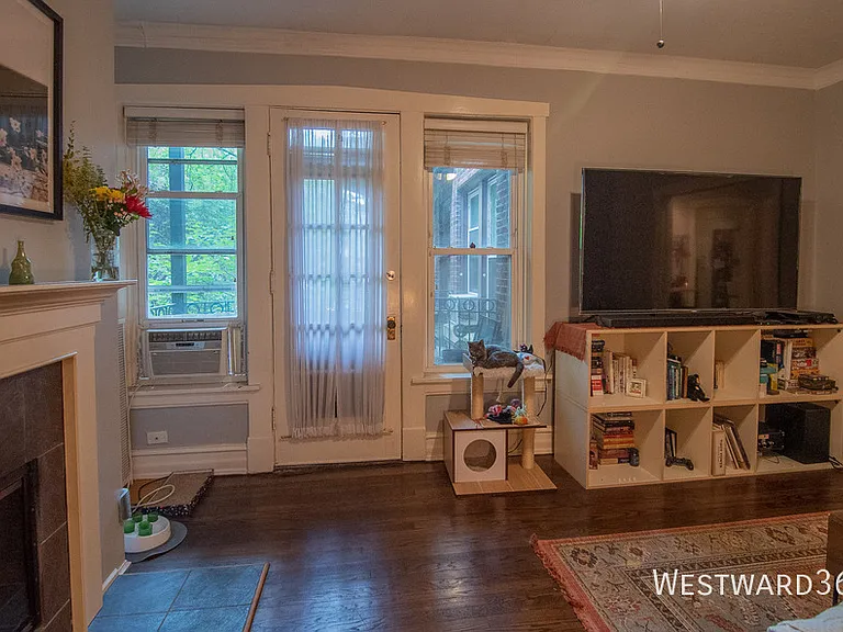 3642 N Pine Grove Ave #1K — Photo 2