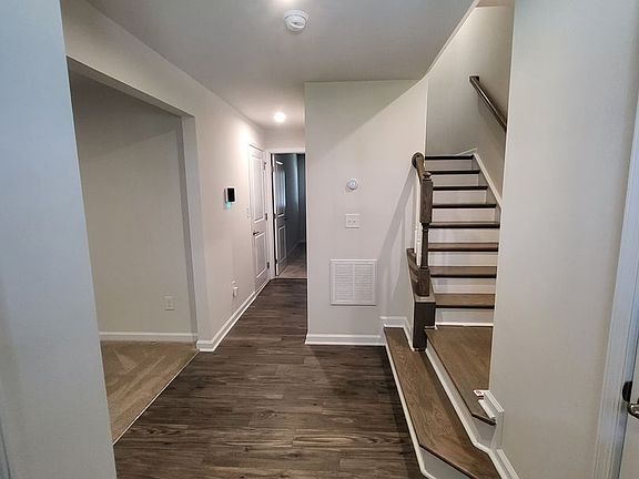3rd image of 1214 Ashbury St