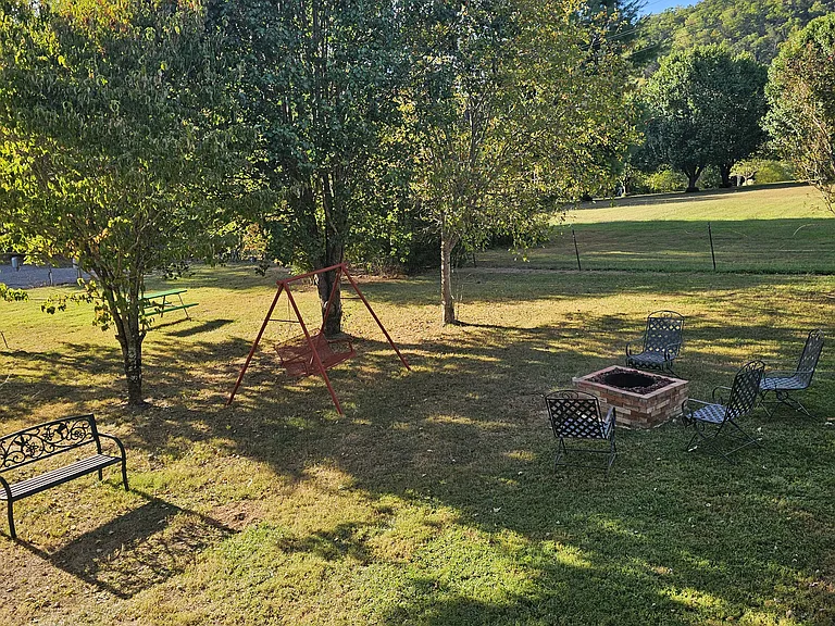 Red Plum Ln — Photo 26