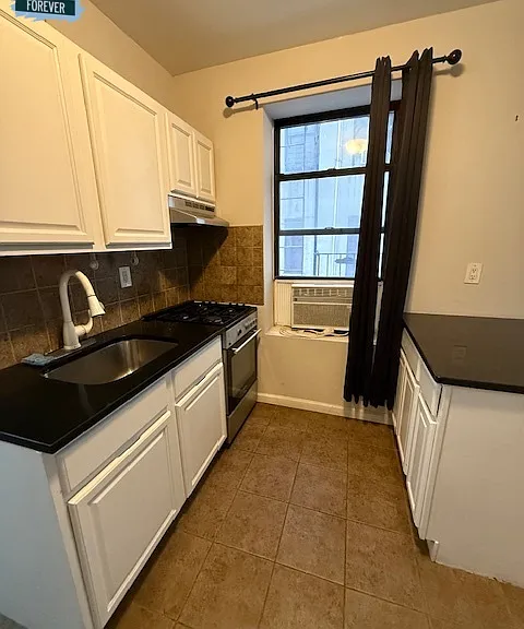 656 Saint Nicholas Ave #3 — Photo 3