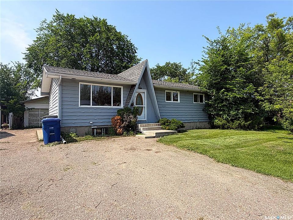 1st image of 7 Dunfield CRESCENT