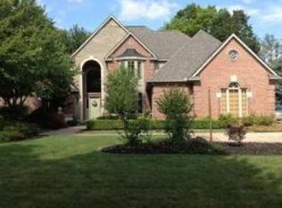 63113 Indian Hills Dr, Washington Twp, MI 48095