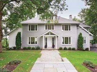 33 Huntington Rd, Newton, MA 02458