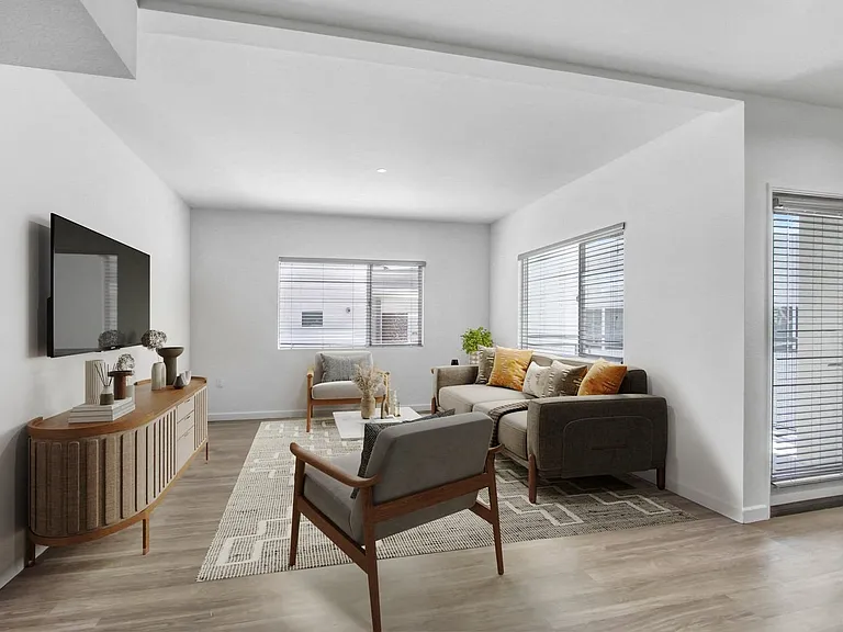 Citron Apartments — Photo 2