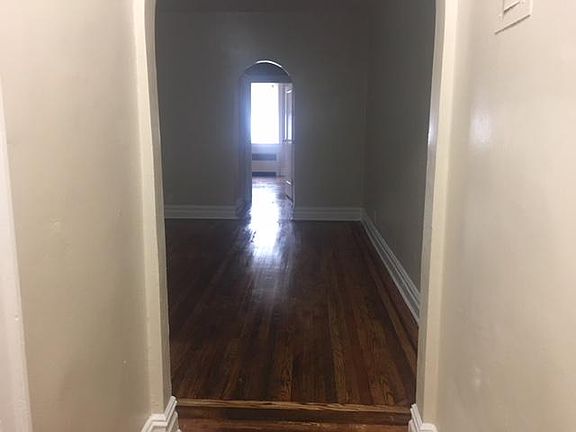 5th image of 323 Union St APT B4
