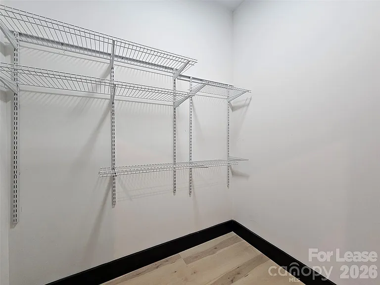 1002 Crawford Rd — Photo 5