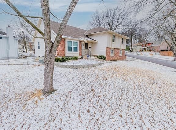 2nd image of 9702 Wedd St