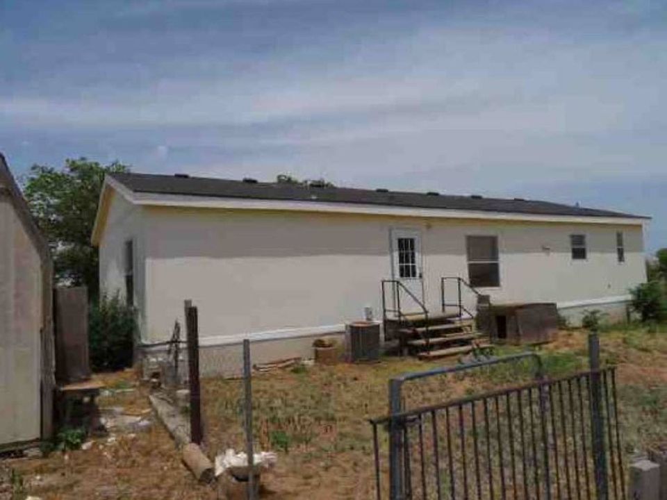2nd image of 3116 La Gloria Trl