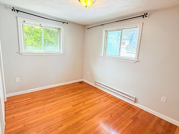 3rd image of 67 Montclair Ave APT 2