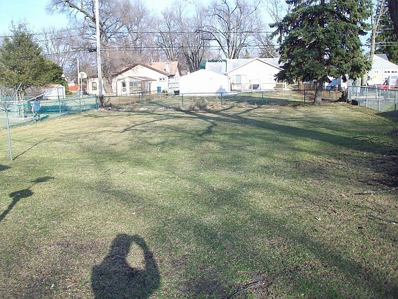3rd image of 2929 Derrough Ave