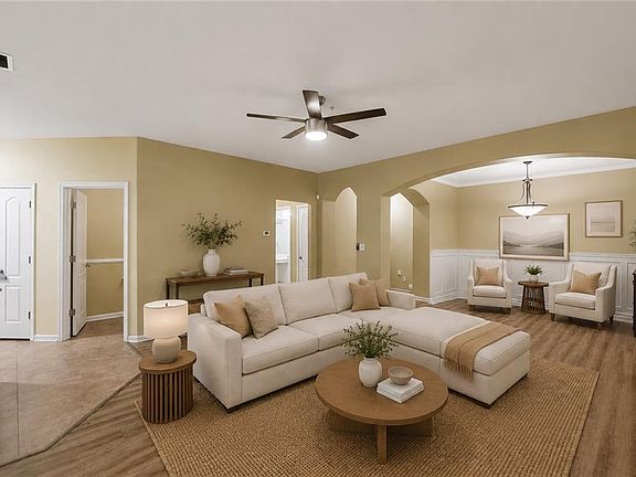 3rd image of 1002 Grand Oak Ln