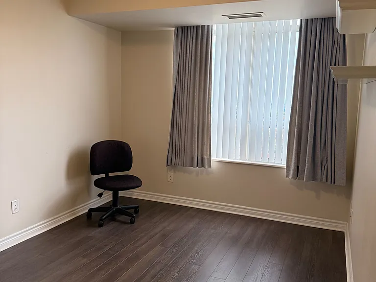 3880 Duke Of York Blvd #1415 — Photo 11