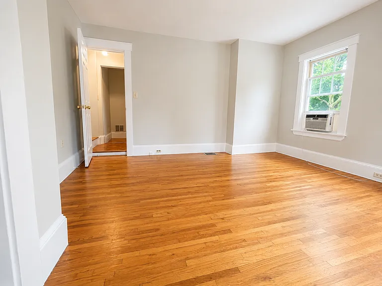 289 Granite St — Photo 9
