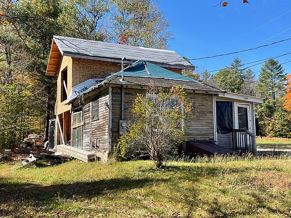 3rd image of 8 Science Hill Road