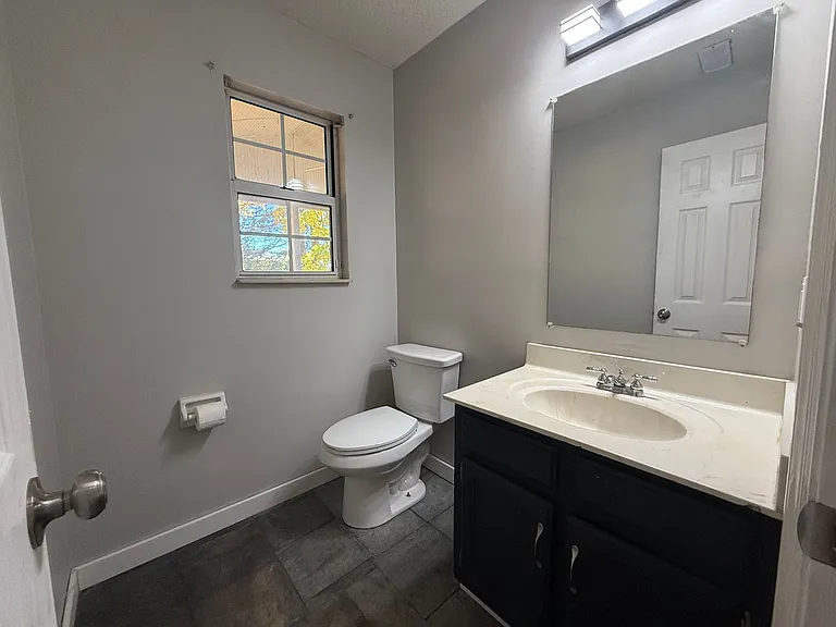 1628 Hunters Branch Rd — Photo 9